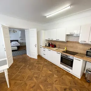 Apartment U Obecniho Dvora - Old Town, Prague
