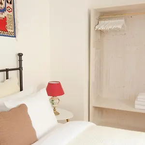 Apartment Wishlist Residences - Charles Bridge Karlova, Prague