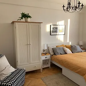 Apartment Anenska By Charles Bridge 1, Prague