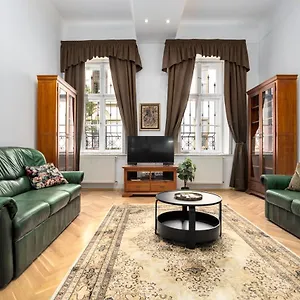 https://emerald-suite-at-budapest.inbudapesthotels.com